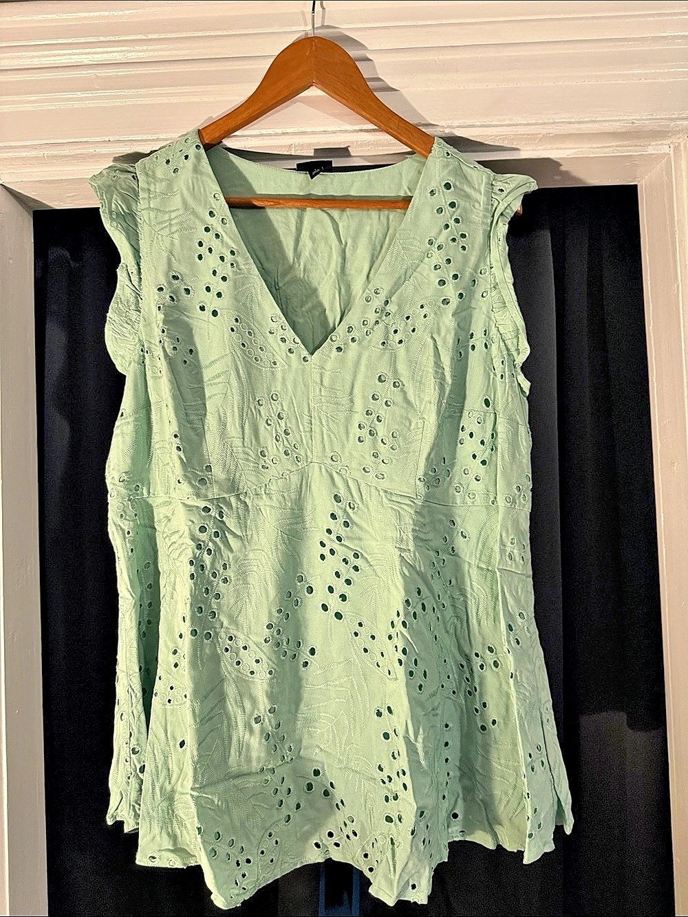 Torrid Green Eyelet Shirt Like New